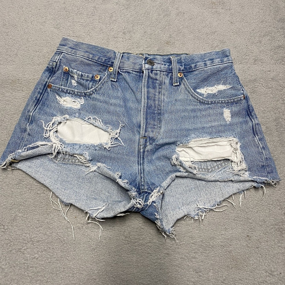 Levis Premium‎ 501 Shorts Womens 28 Raw Hem Button Fly Distressed Cut Off